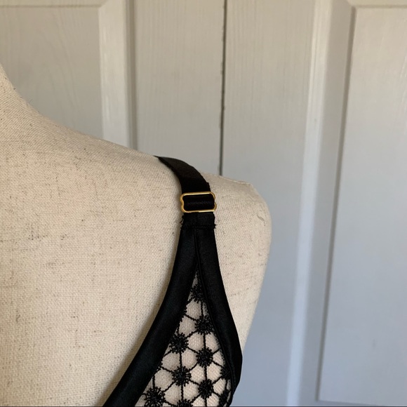 VS Unlined Plunge Bra 34DDD - Picture 10 of 10